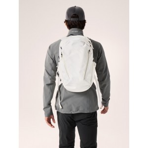 Arc'teryx Mantis 26 Backpack - Arctic Silk